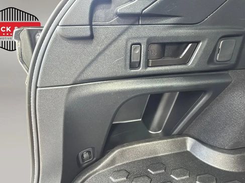 Used 2025 Subaru Outback Premium AWD/4WD image 47