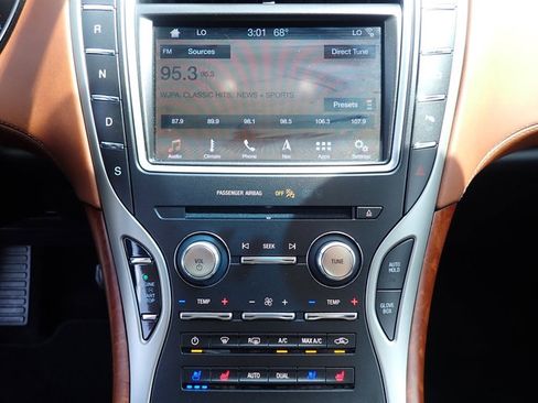 Used 2019 Lincoln Nautilus Black Label AWD/4WD image 28