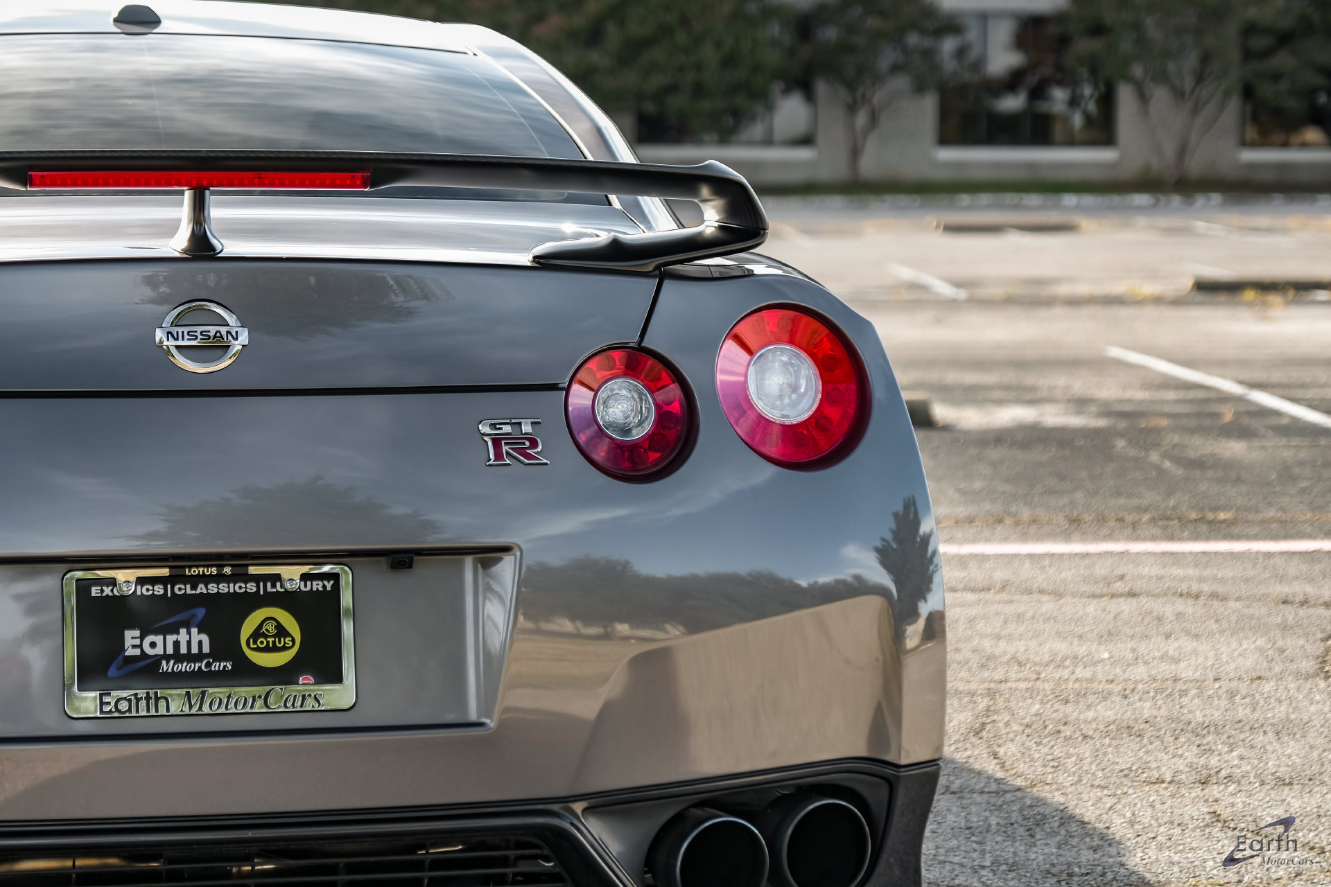Used 2013 Nissan GT-R Black Edition AWD/4WD image 16