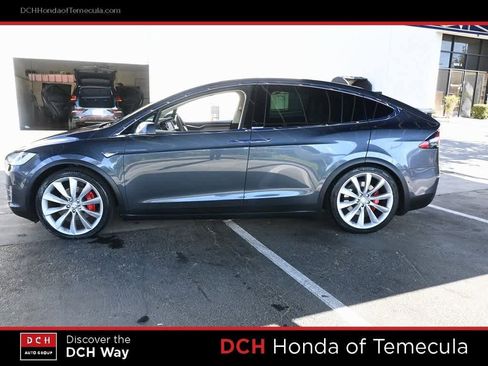 Used 2016 Tesla Model X P90D image 4