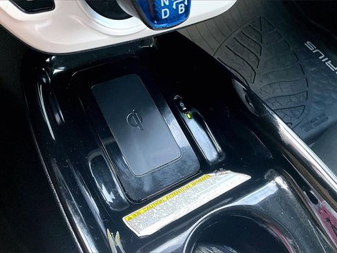 Used 2018 Toyota Prius Four Touring image 15