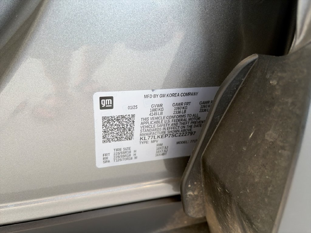 Used 2025 Chevrolet Trax ACTIV w/ Sunroof Package FWD image 35