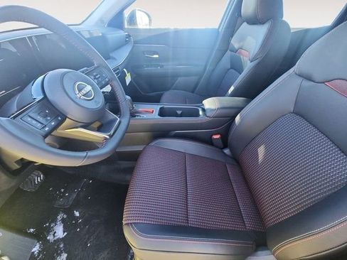New 2025 Nissan Kicks SR w/ Illumination Package image 9