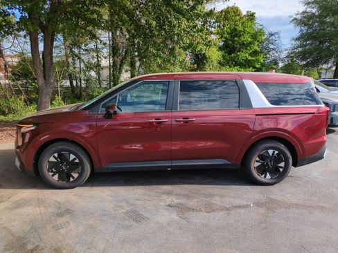 New 2026 Kia Carnival LXS image 4