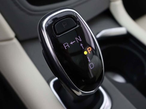 Used 2018 Cadillac XT5 Luxury w/ Driver Awareness Package image 59