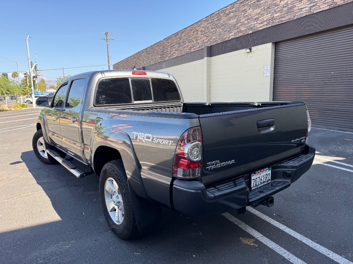 Used 2014 Toyota Tacoma PreRunner w/ TRD Sport Package RWD image 4