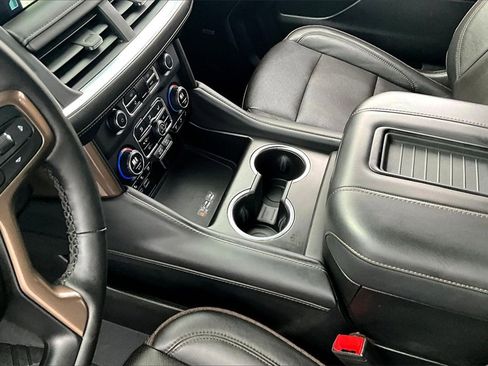 Used 2023 Chevrolet Tahoe High Country image 15