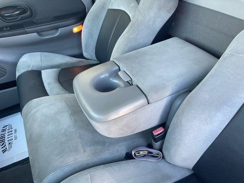 Used 2002 Ford F150 Lightning RWD image 45