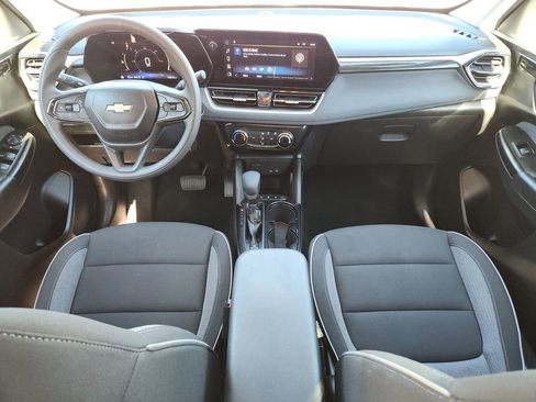 Used 2025 Chevrolet TrailBlazer LT image 12