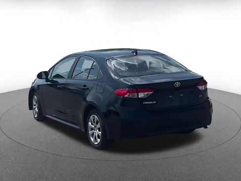 Used 2025 Toyota Corolla LE image 11