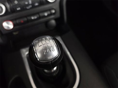 Used 2019 Ford Mustang Coupe image 14