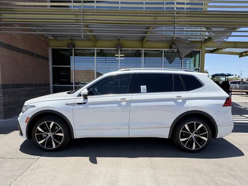 Used 2022 Volkswagen Tiguan SEL R-Line AWD/4WD image 7