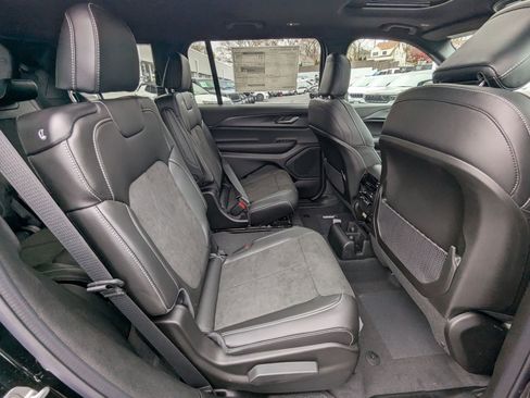 New 2025 Jeep Grand Cherokee L Altitude image 22