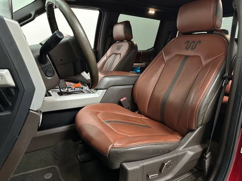 Used 2018 Ford F150 King Ranch w/ Equipment Group 601A Luxury AWD/4WD image 27