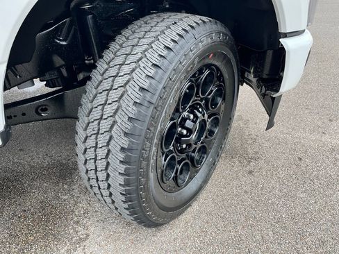 New 2026 Ford F250 Lariat w/ Black Appearance Package image 6