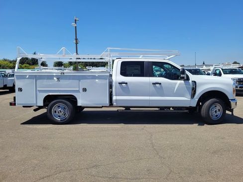 New 2026 Ford F350 XL w/ XL Chrome Package AWD/4WD image 4