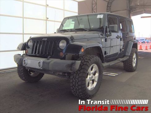 Used 2013 Jeep Wrangler Unlimited Sahara image 2