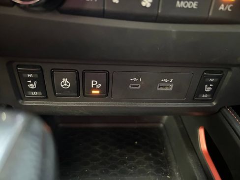 Used 2024 Nissan Frontier PRO-4X w/ Pro Premium Package AWD/4WD image 31