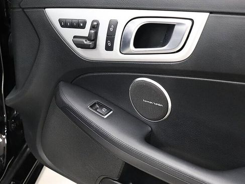 Used 2013 Mercedes-Benz SLK 250 image 29