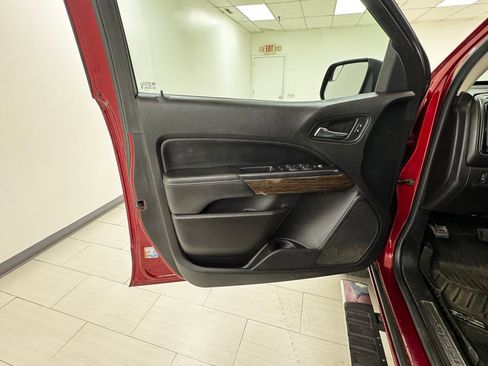 Used 2019 GMC Canyon Denali image 9