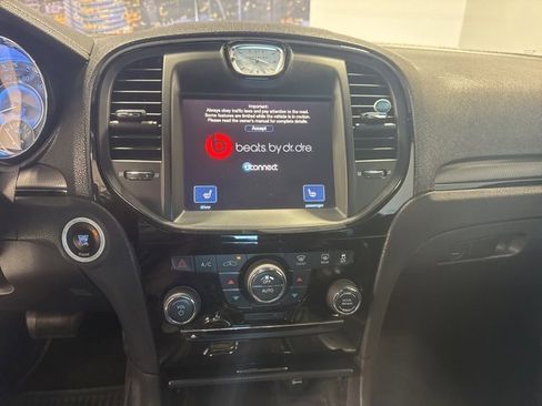 Used 2014 Chrysler 300 S image 14