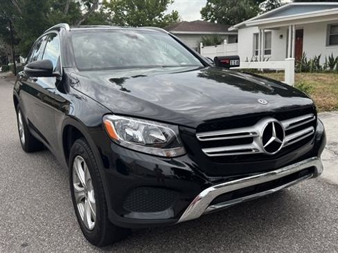 Used 2018 Mercedes-Benz GLC 300 4MATIC image 9