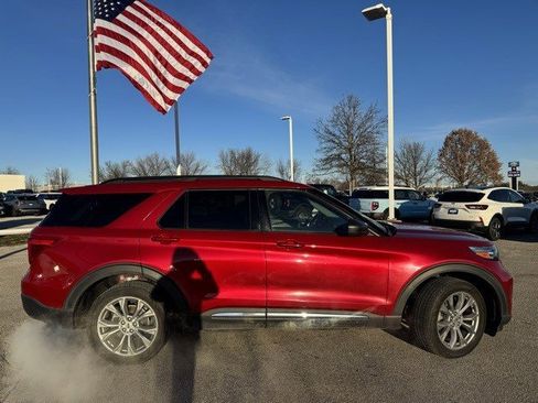 Used 2021 Ford Explorer XLT w/ Equipment Group 202A image 9