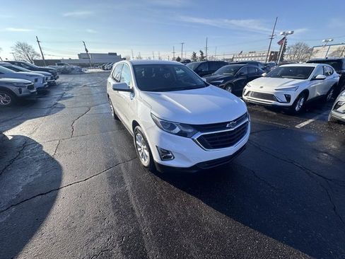 Used 2019 Chevrolet Equinox LT w/ Driver Convenience Package image 7