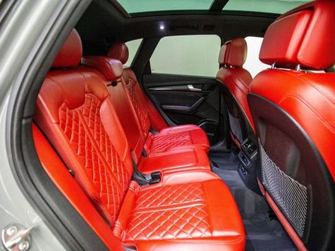 Used 2020 Audi SQ5 Premium Plus w/ Premium Plus Package image 26