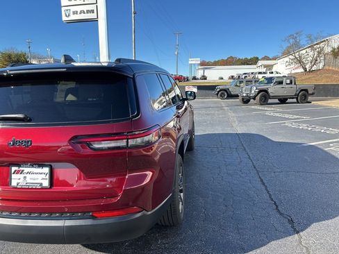 New 2025 Jeep Grand Cherokee L Limited image 6