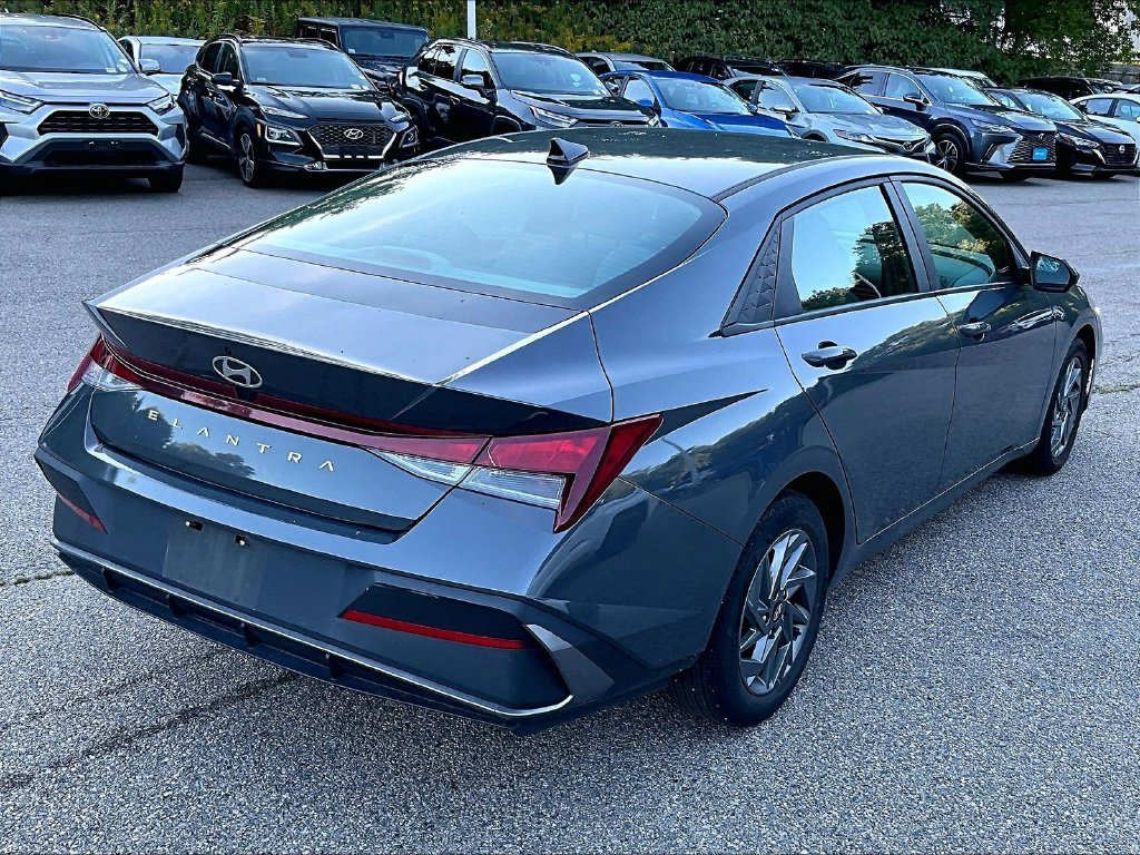 Used 2024 Hyundai Elantra SEL FWD image 6