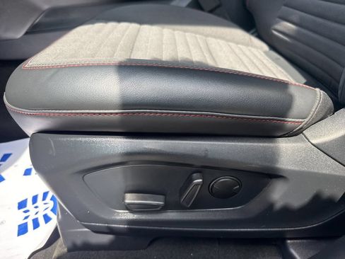 Used 2026 Ford Explorer ST-Line AWD/4WD image 12