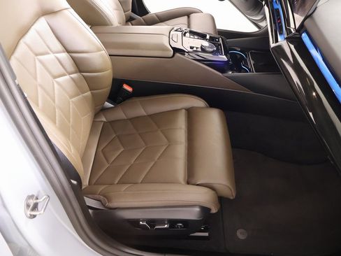 Used 2024 BMW i5 M60 w/ Premium Package image 15