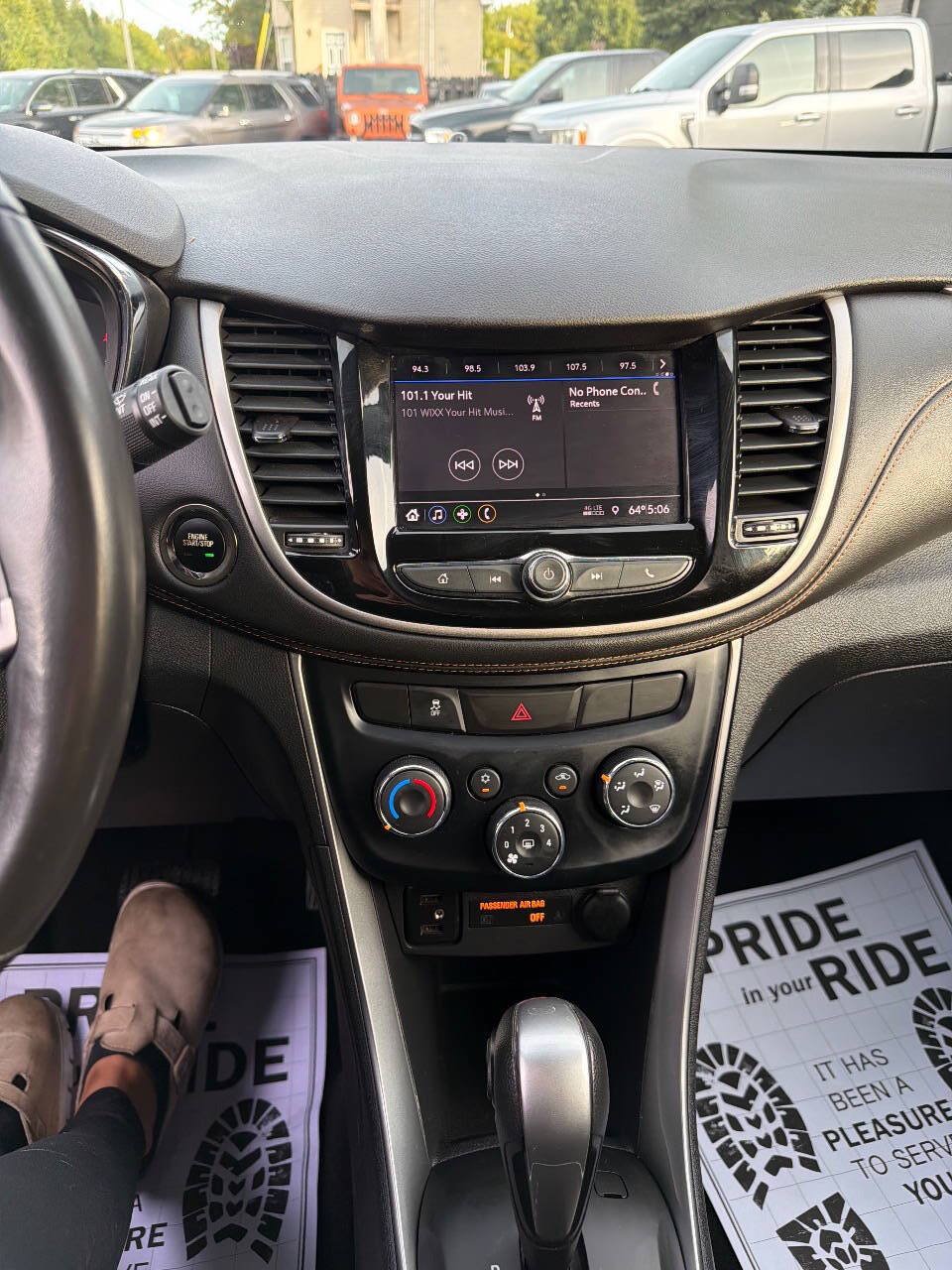 Used 2020 Chevrolet Trax LT w/ LT Convenience Package FWD image 29