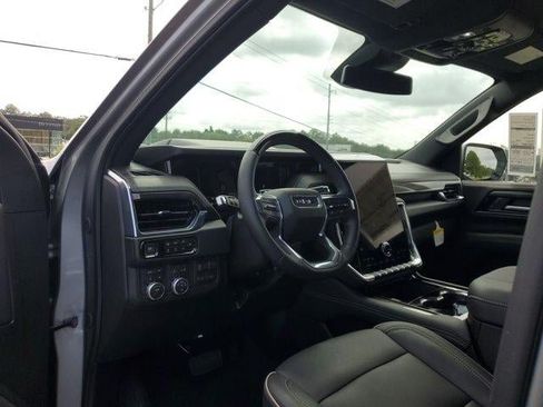 New 2026 GMC Yukon XL Elevation AWD/4WD image 15
