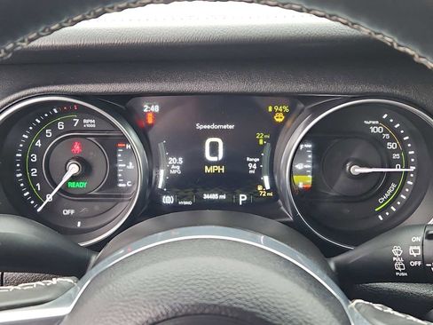 Used 2023 Jeep Wrangler Unlimited Sahara w/ Cold Weather Group AWD/4WD image 34