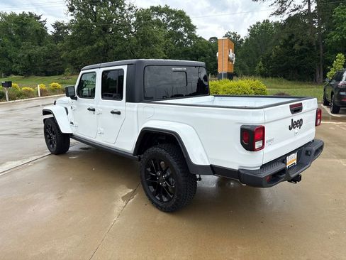 New 2025 Jeep Gladiator Sport image 8
