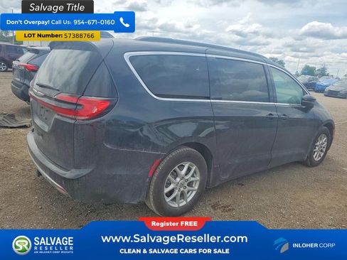 Used 2022 Chrysler Pacifica Touring-L FWD image 4