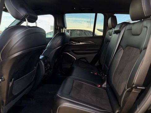 Used 2022 Jeep Grand Cherokee Altitude image 19