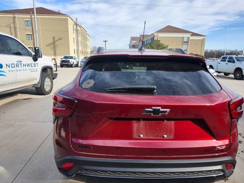 Used 2024 Chevrolet Trax RS image 5