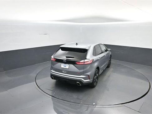 Certified 2020 Ford Edge ST image 31