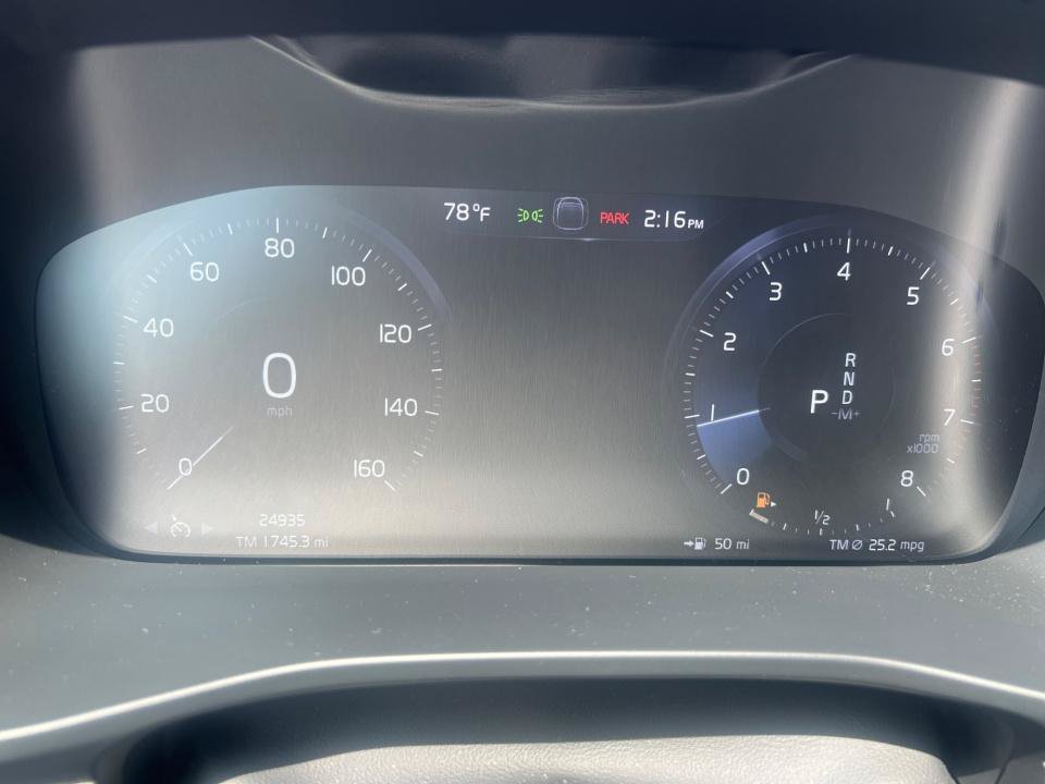 Used 2021 Volvo XC40 T5 R-Design w/ Climate Package AWD/4WD image 11