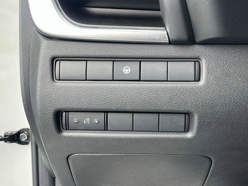 Certified 2023 Nissan Rogue SV image 30