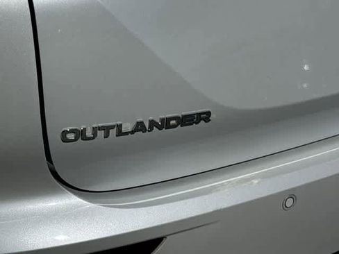 Used 2022 Mitsubishi Outlander ES AWD/4WD image 12
