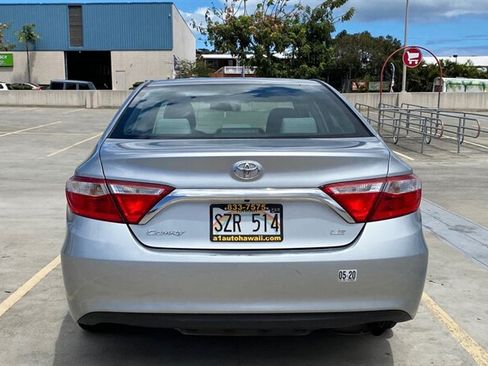 Used 2017 Toyota Camry LE FWD image 5
