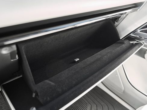 Used 2023 Land Rover Range Rover SE image 74