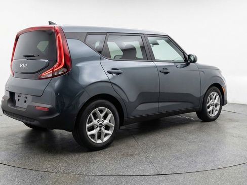 Used 2025 Kia Soul LX w/ LX Technology Package image 9
