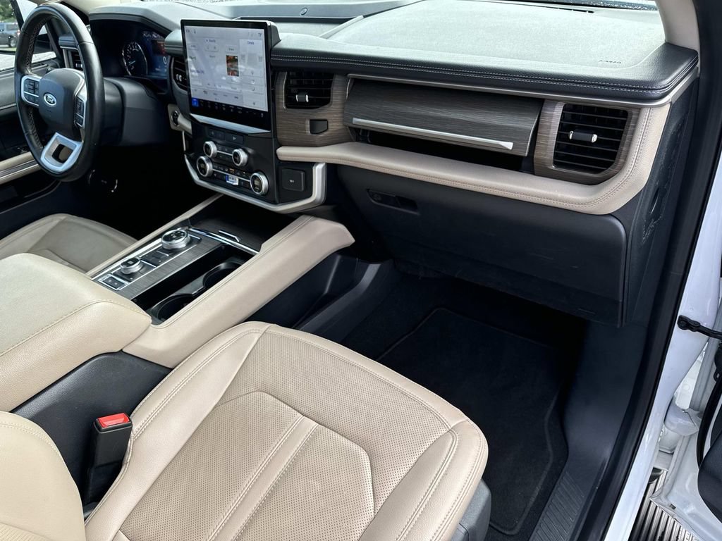 Used 2024 Ford Expedition Limited AWD/4WD image 28