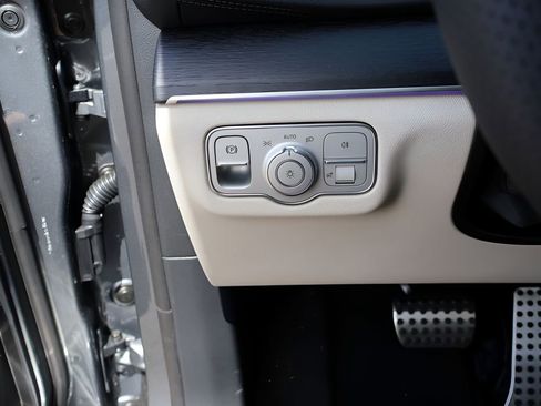 New 2026 Mercedes-Benz GLS 450 4MATIC image 35