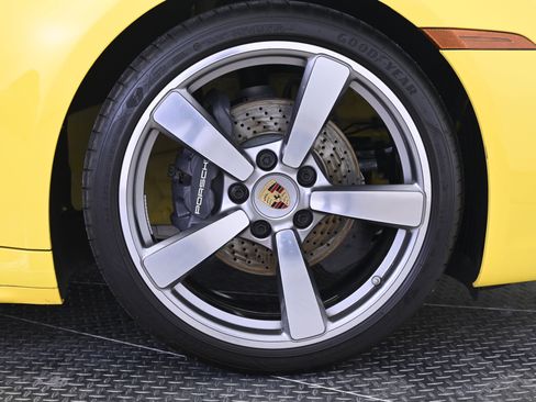 Used 2024 Porsche 911 Carrera image 14